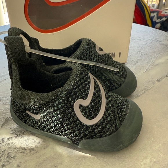 Nike Swoosh 1 (TD) Kids' Green & Cement Grey. Sneakers. Size 3c - Picture 4 of 12